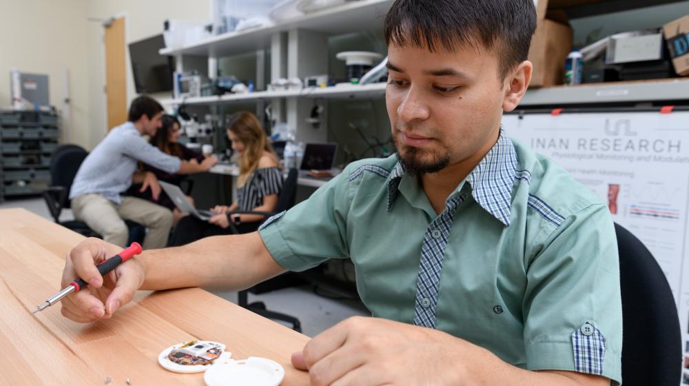 CardioTag, a device developed in Omer Inan’s lab, is now FDA-cleared and on the path to market through Cardiosense. Georgia Tech supported the technology’s transition from research to real-world application.